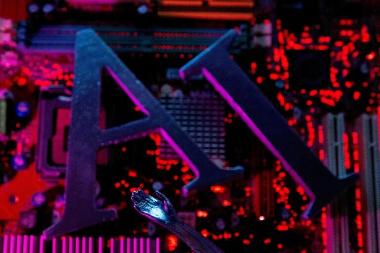 أول حرفين من كلمتي الذكاء الاصطناعي بالإنجليزية ويد روبوت في صورة توضيحية